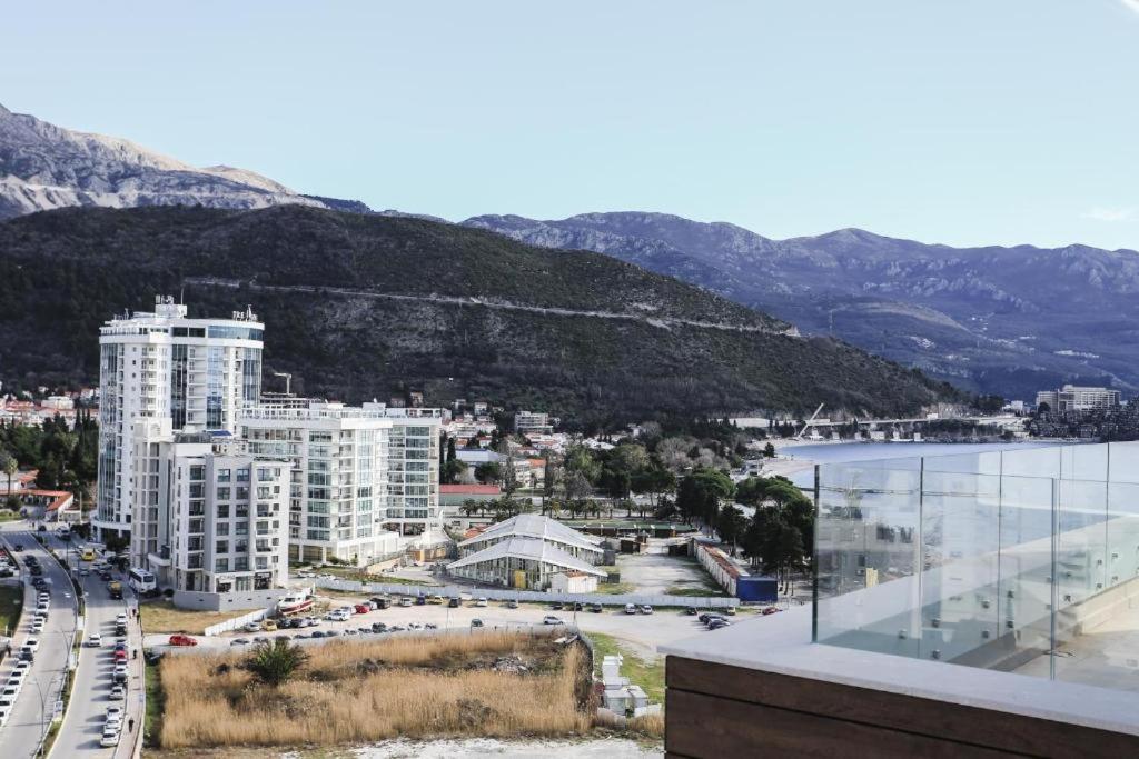 Apartments Lux Sea View Budva Bagian luar foto